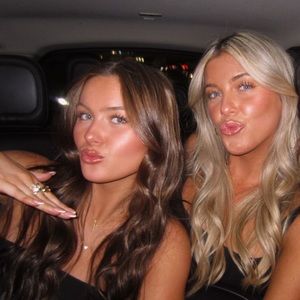 Meet your Posher, Avery